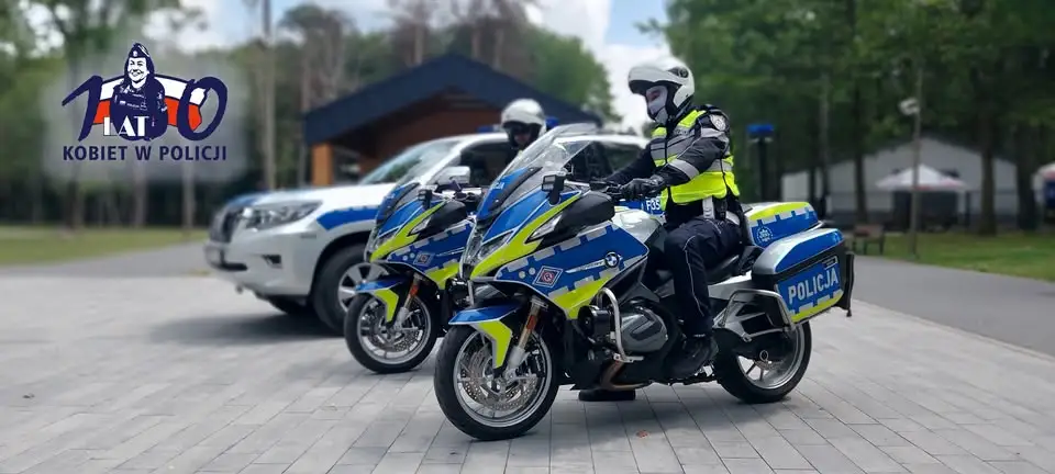 Policjanci uczyli przedszkolaki bezpieczeństwa nad wodą w Sulejowie