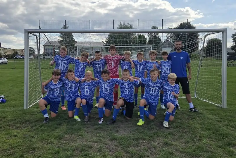 Młodzicy IKS Inowłódz wygrywają z Błyskiem Aleksandrów 3:2